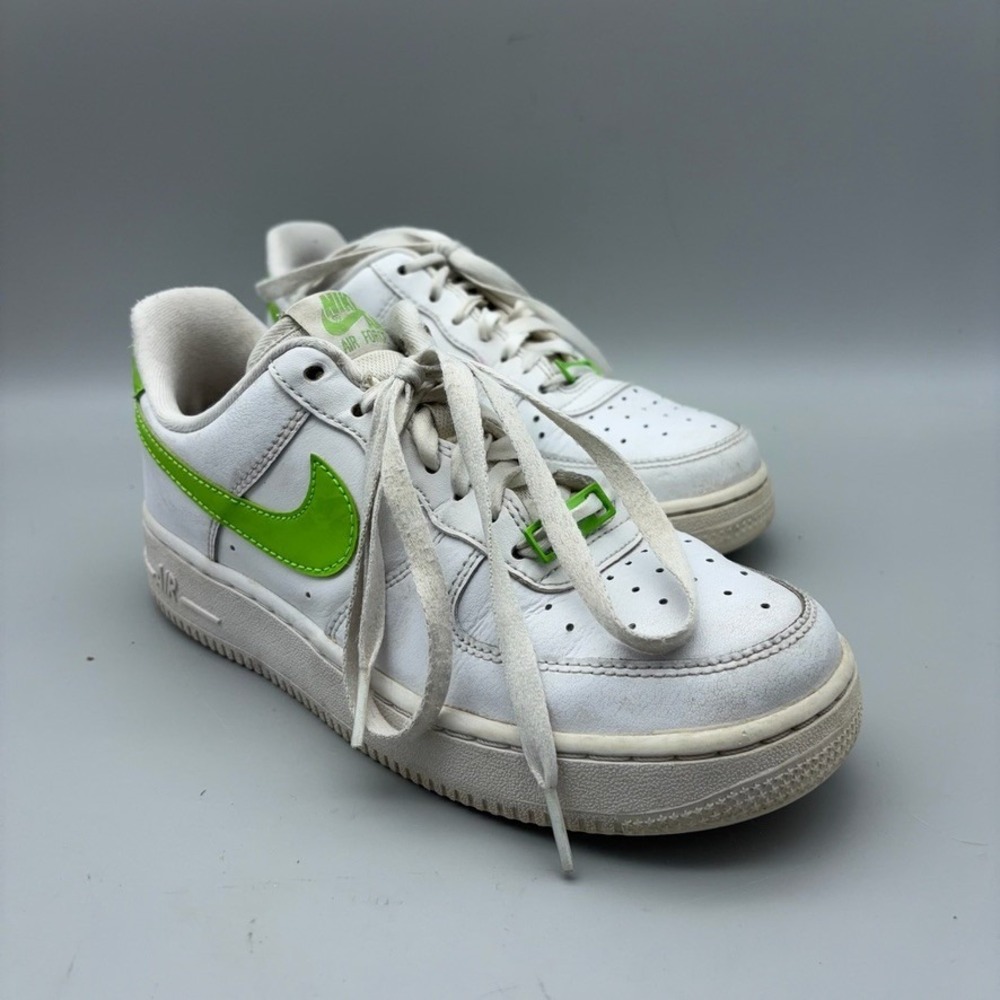 Nike Shoes Womens 6 White Green Classic Streetwear Sneakers Air Force 1 Low